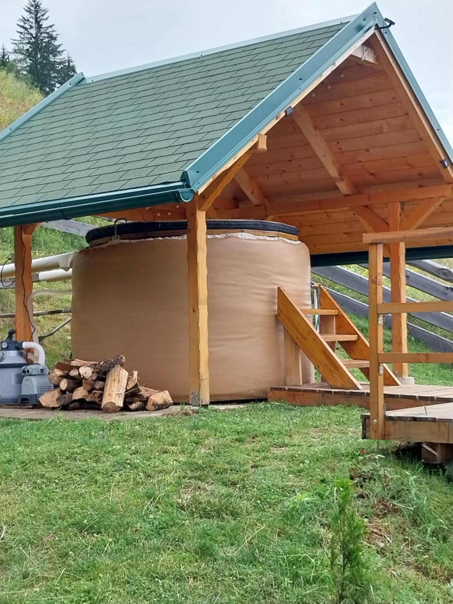 Glamping Hisice Orlic Hotel Muta Eksteriør billede